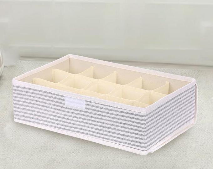 Stripe MINISO collection product: organizer with stripe pattern exterior