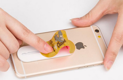 MINISO x Tom and Jerry collaboration product: phone case finger rest