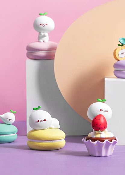 MINISO Blind Box: white characters on food figurines