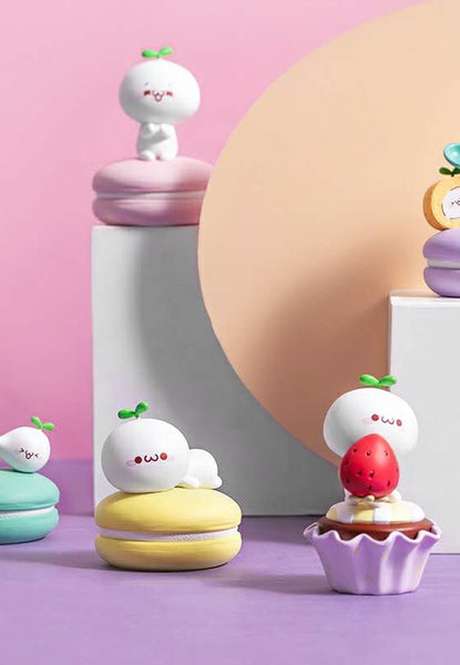 MINISO Blind Box: white characters on food figurines