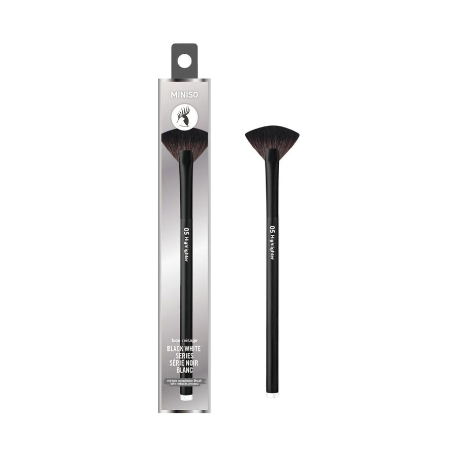 Classic Black White Series Highlighter Brush