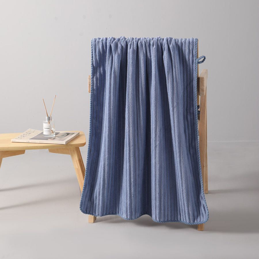 Wavy Coral Fleece Bath Towel(Navy Blue)
