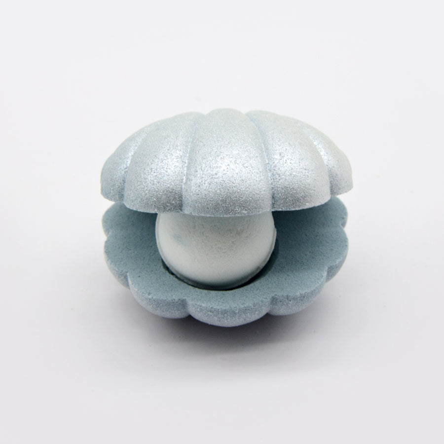 Ocean Series Glittery Shell Bath Bomb (Silvery)